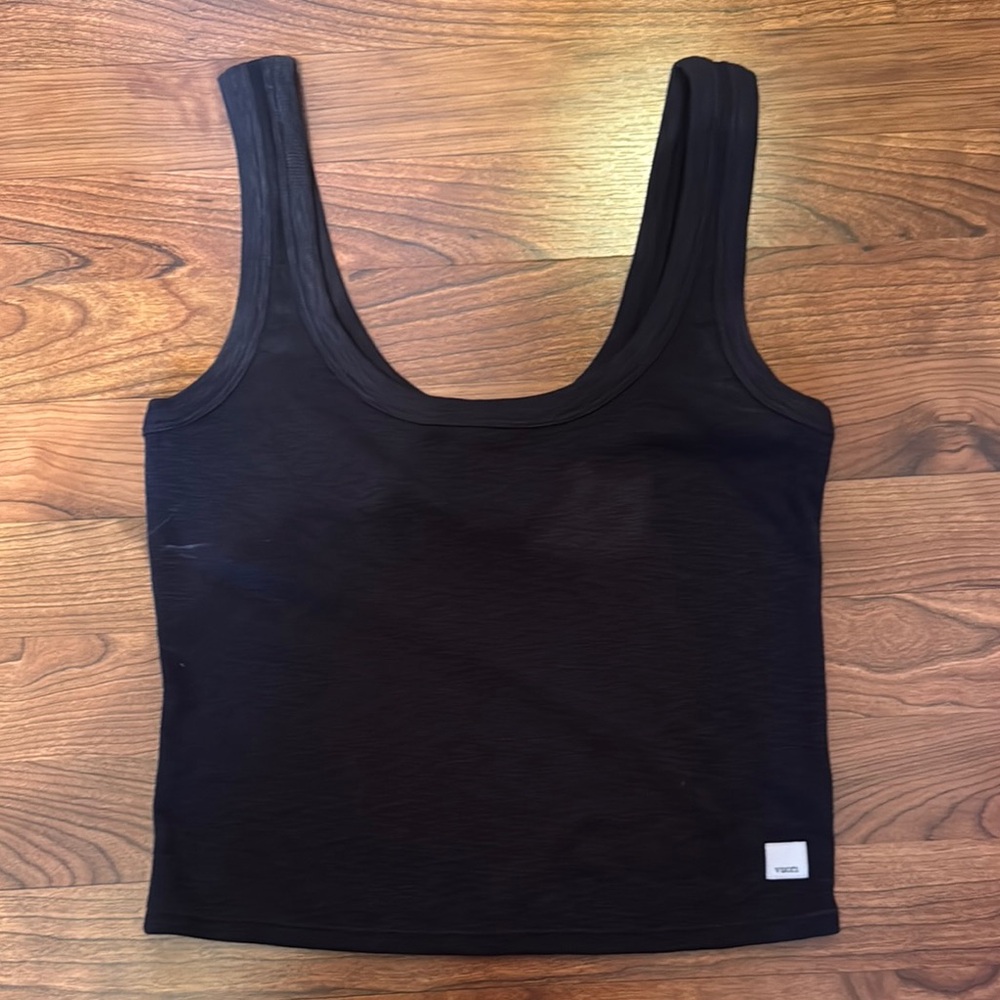 Vuori tank crop top